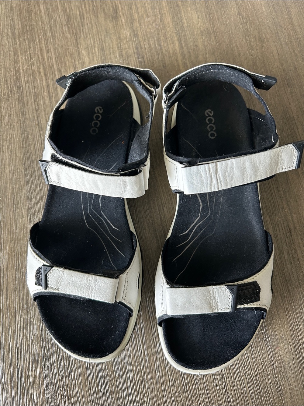 ECCO Offroad Roam Women's Leather Walking Sandals, Like New.